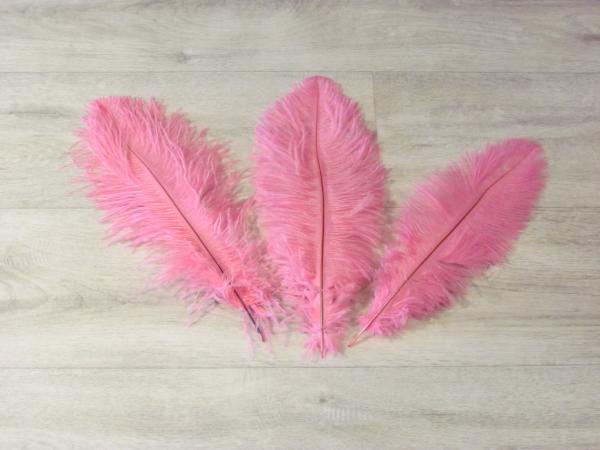 3 Straußenfedern 25 bis 30 cm pink