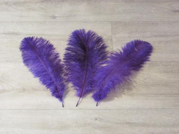 3 Straußenfedern 25 bis 30 cm violett